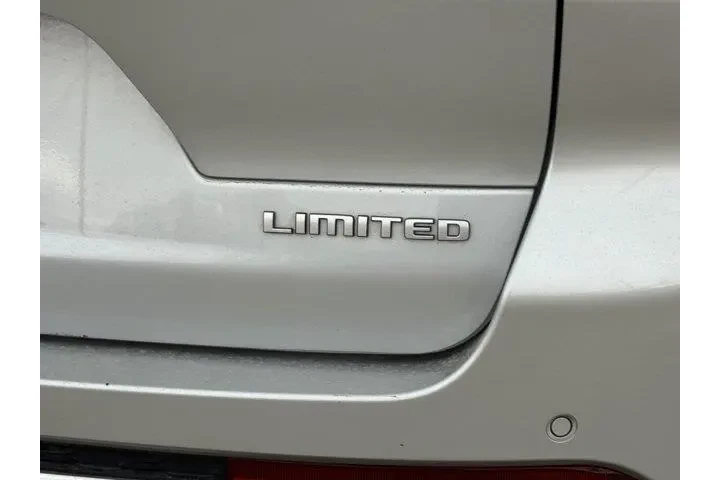 $31794 : Jeep Grand Cherokee L 2024 4 image 6