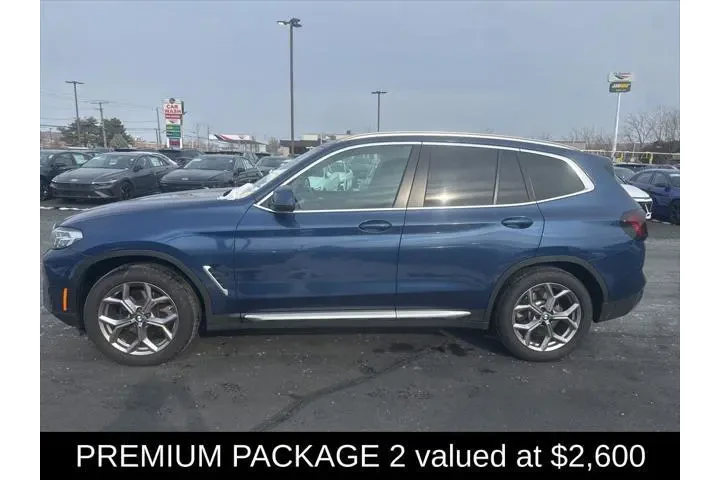 $31995 : BMW X3 2022 AWD xDrive30i 4d image 2