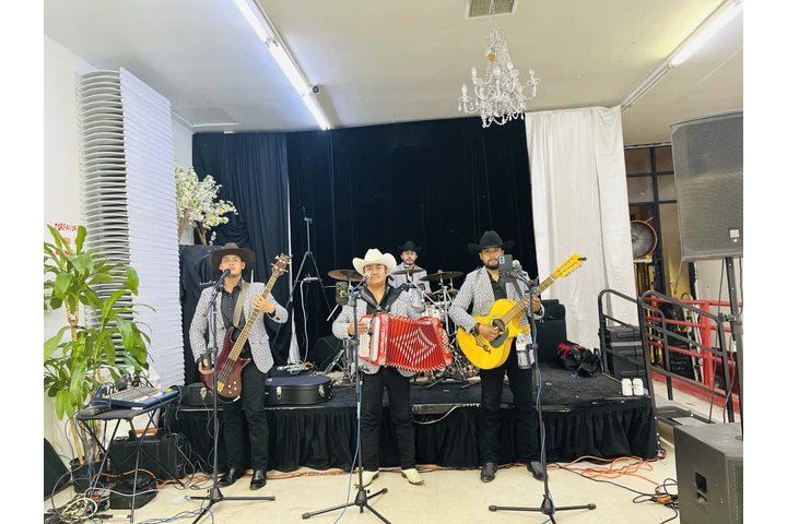 GRUPO NORTEÑO image 1