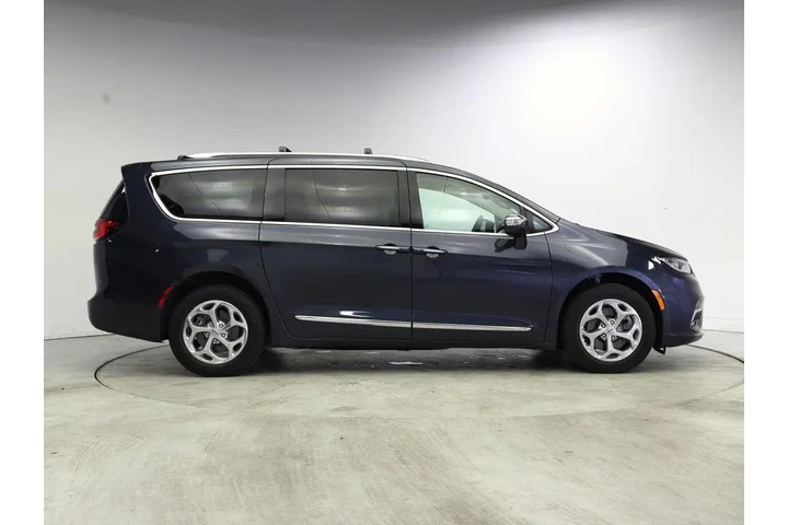 $28998 : Chrysler Pacifica 2021 AWD L image 7