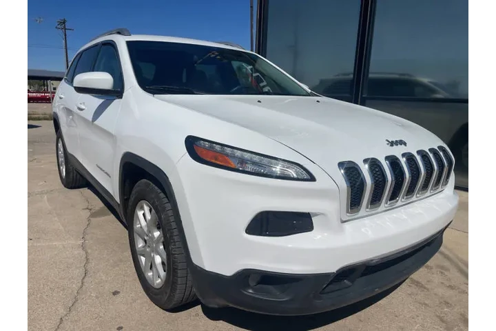 $14995 : 2018 Cherokee Latitude image 9