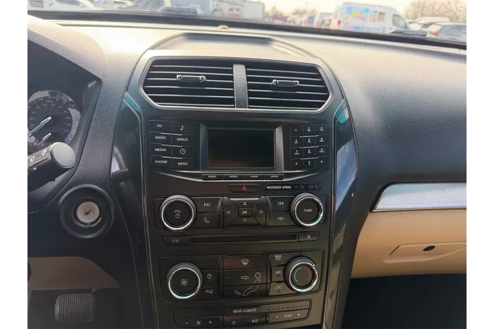 $12000 : Ford Explorer 2017 Base 4dr image 8