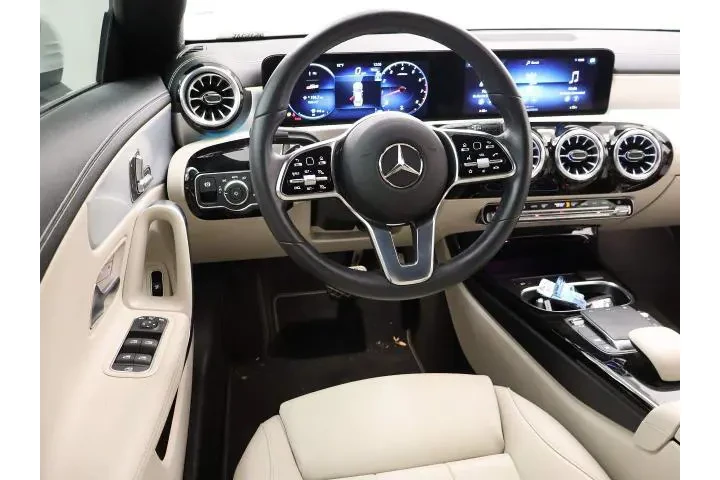 $29995 : Mercedes-Benz CLA 2023 CLA 2 image 10