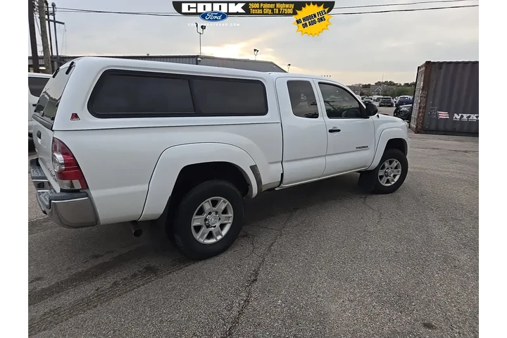 $18983 : Toyota Tacoma 2013 4x2 PreRu image 9