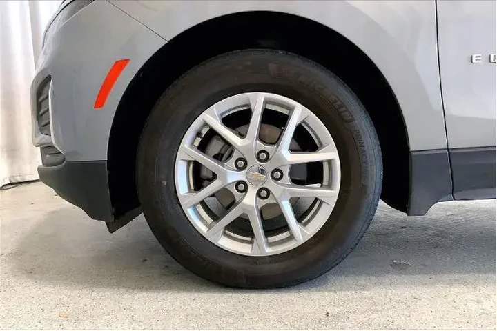 $19991 : Chevrolet Equinox 2024 LT 4d image 6