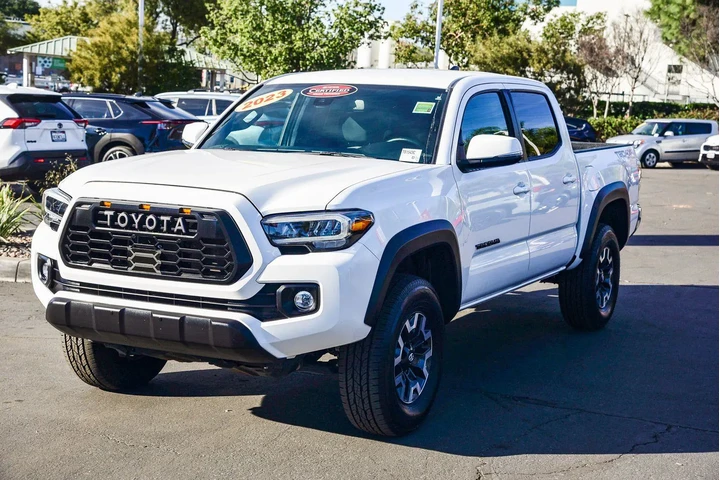 $37945 : Toyota Tacoma 2023 4x4 TRD O image 3