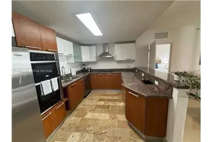 $5800 : Rental property with 2 bedro image 8