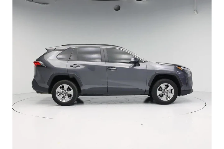 $29998 : Toyota RAV4 2024 AWD XLE 4dr image 7