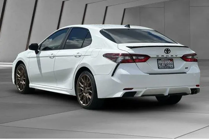 $26700 : Toyota Camry 2024 SE Nightsh image 10