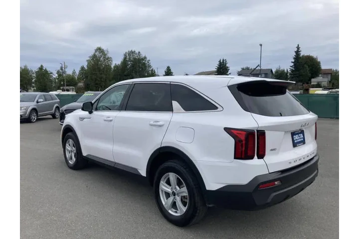 $22999 : 2022 Sorento LX image 8