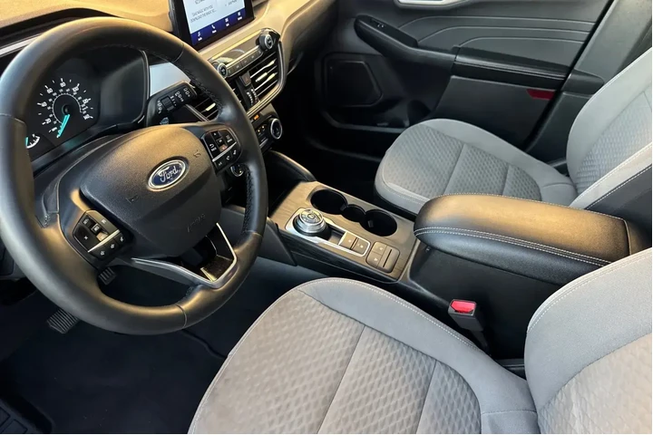 $20500 : Ford Escape 2022 SE 4dr SUV image 9