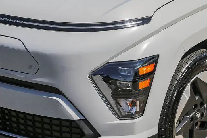 $38665 : Hyundai KONA Electric 2024 S image 8