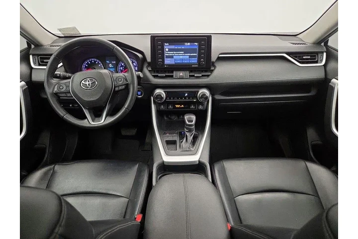 $27998 : Toyota RAV4 2020 XLE Premium image 9
