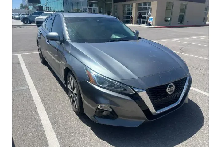 $15600 : Nissan Altima 2020 2.5 SL 4d image 1