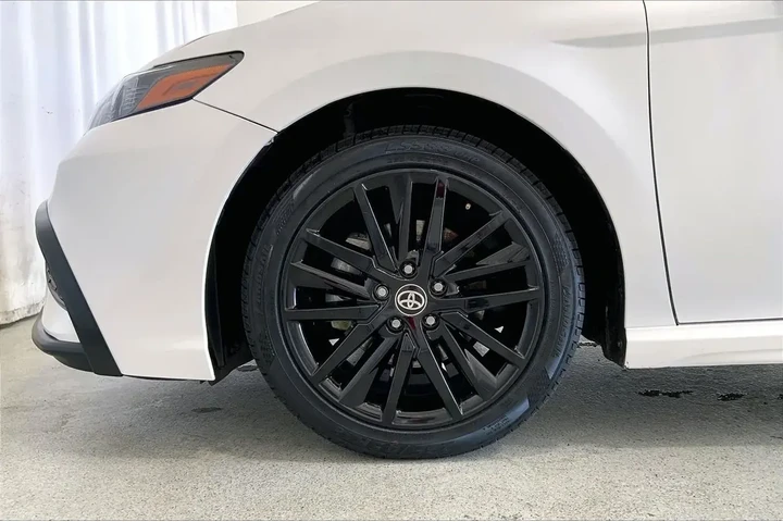 $23442 : Toyota Camry 2024 SE 4dr Sed image 8
