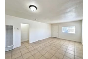 $980 : modern Cute 2 Bedroom thumbnail