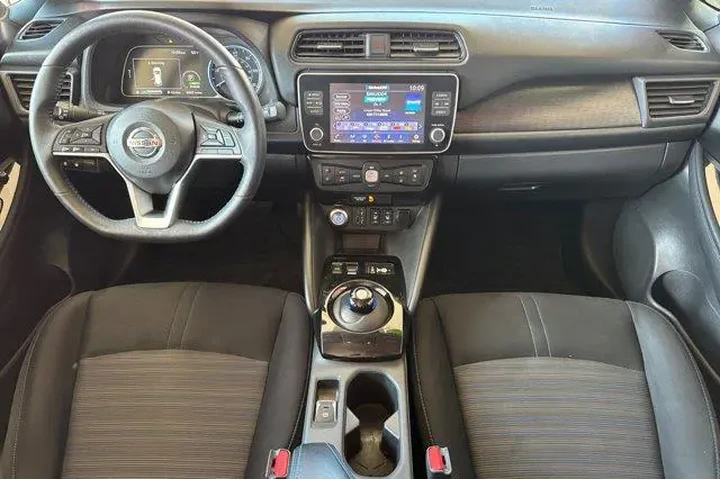 $12900 : Nissan LEAF 2022 SV PLUS 4dr image 6