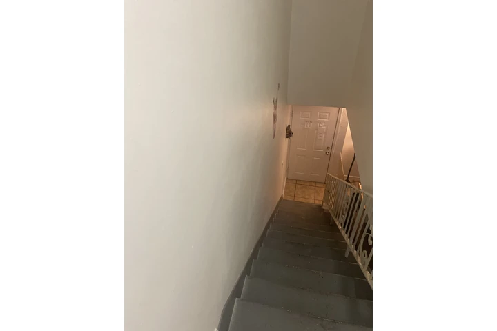 $1000 : Se renta cuarto image 1