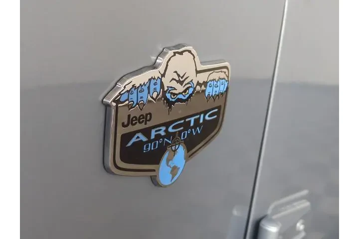 $12194 : Jeep Wrangler 2012 4x4 Sahar image 10