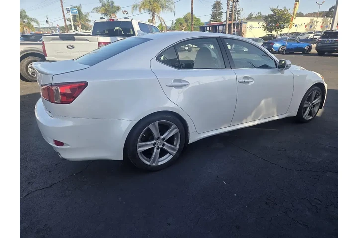 $15950 : Lexus IS 350 2011 4dr Sedan image 5
