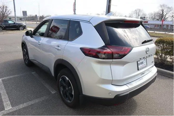 $23502 : Nissan Rogue 2025 AWD SV 4dr image 8