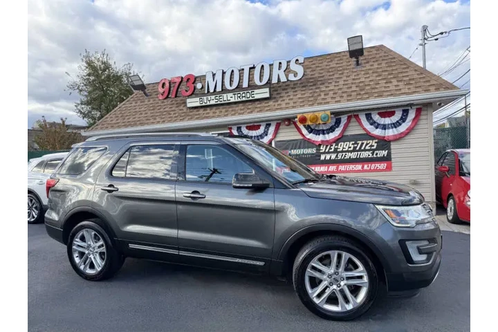 $7699 : 2017 Explorer XLT image 1