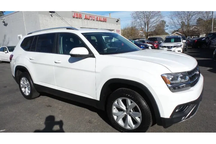 $14900 : 2018 Atlas V6 SE image 3