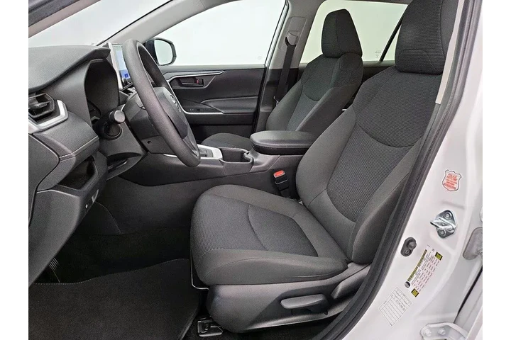 $27998 : Toyota RAV4 2024 AWD LE 4dr image 10