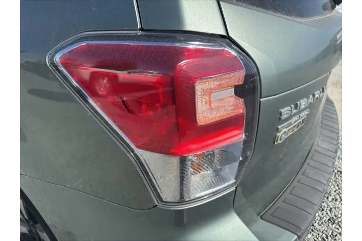 $16899 : Subaru Forester 2017 AWD 2.5 image 10