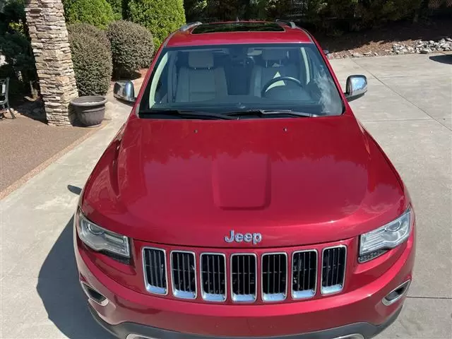 $9900 : 2014 grand cherokee ltd DIESEL image 1