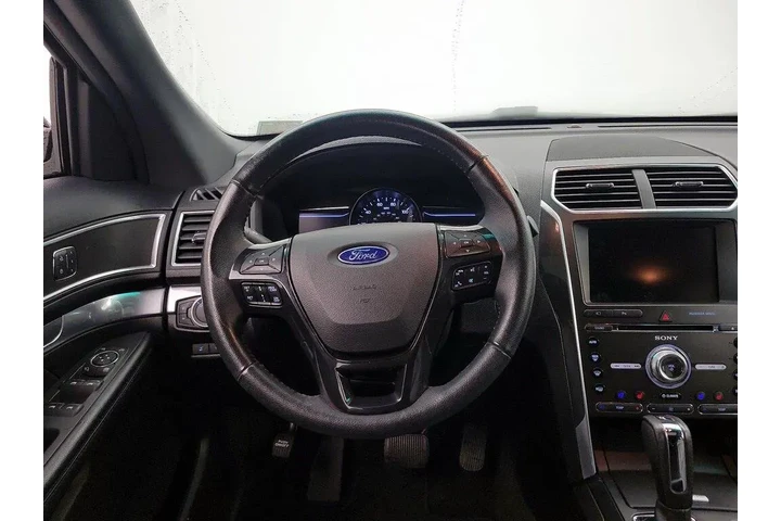 $17998 : Ford Explorer 2016 AWD Sport image 10