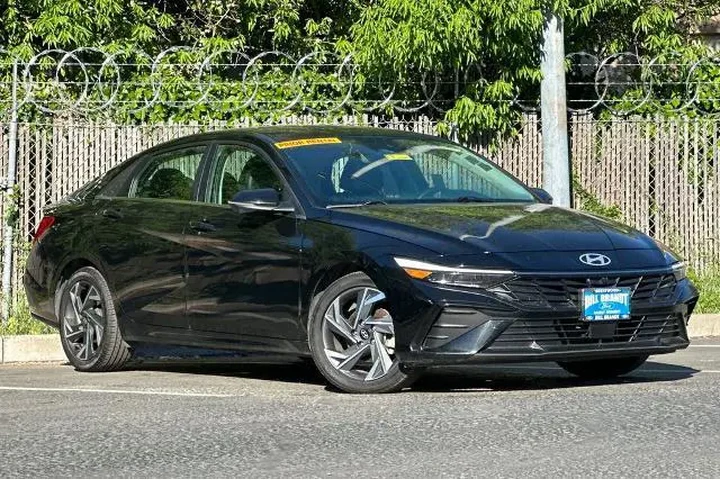 $19740 : Hyundai ELANTRA 2024 Limited image 2