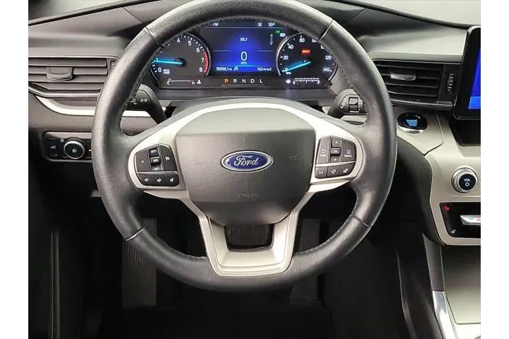 $29998 : Ford Explorer 2023 XLT 4dr S image 10