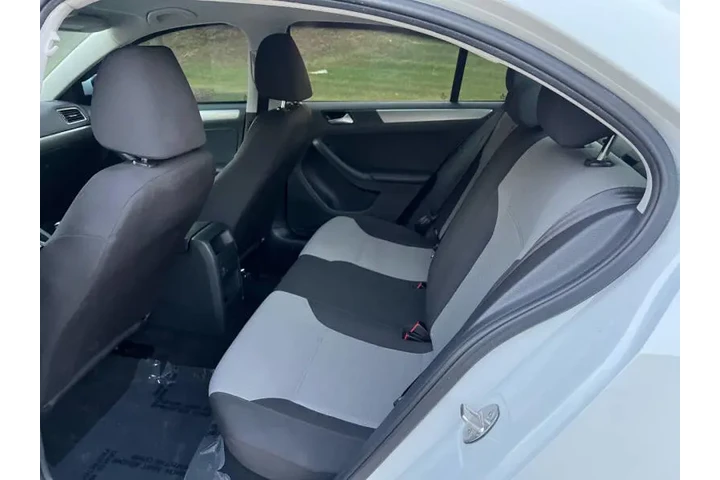 $8997 : 2017 Jetta 1.4T S image 10