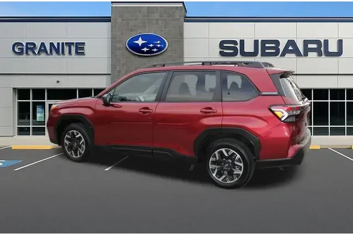 $29990 : Subaru Forester 2025 AWD Pre image 8