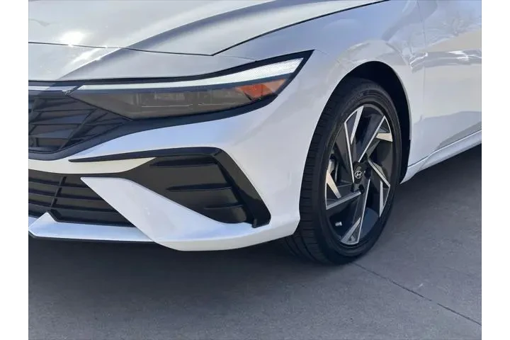$26988 : Hyundai ELANTRA Hybrid 2025 image 7