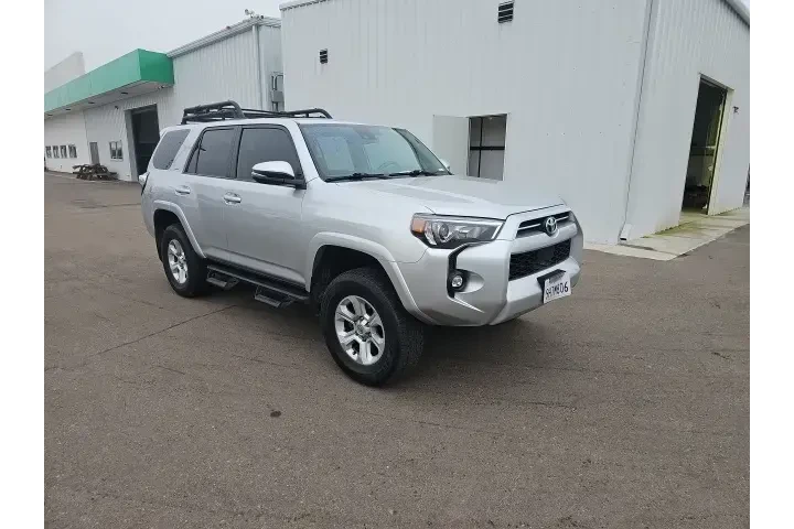 $38500 : Toyota 4Runner 2022 4x4 SR5 image 1