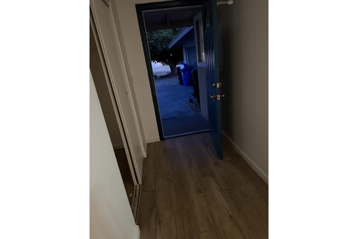 Rento casa image 8