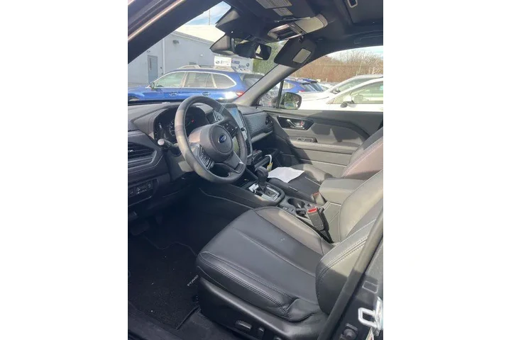 $36000 : Subaru Forester 2025 AWD Lim image 6