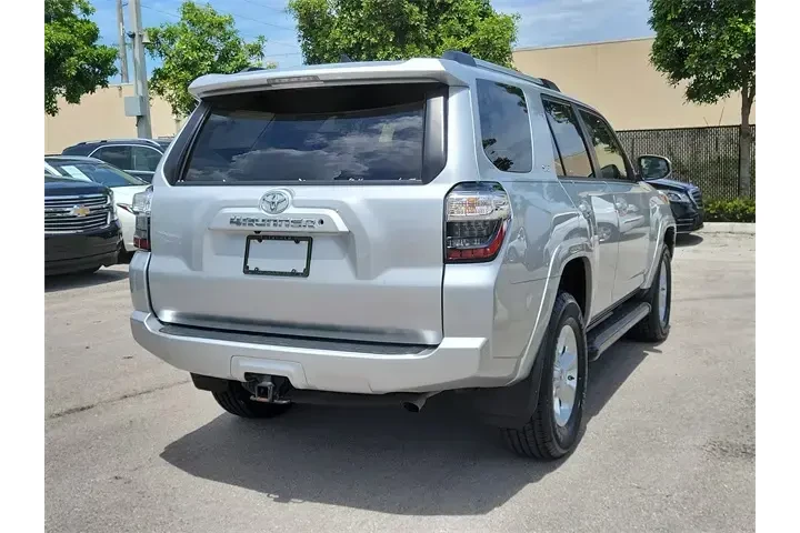 $33590 : Toyota 4Runner 2020 4x4 SR5 image 6