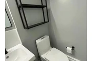 $1300 : Modern 2BR Apartment thumbnail