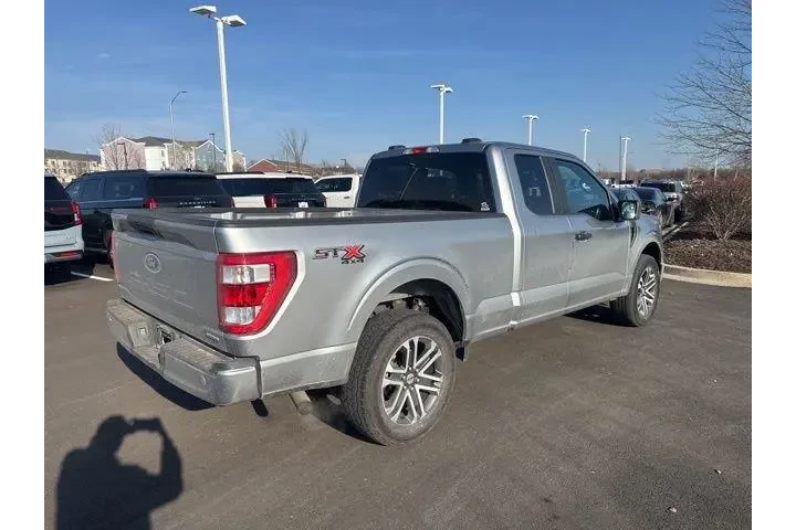 $32500 : Ford F-150 2023 4x4 XL 4dr S image 7