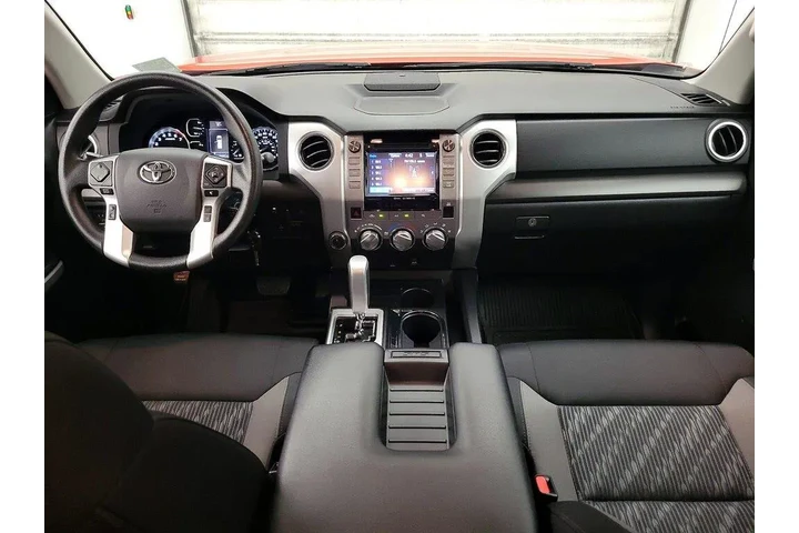 $39998 : Toyota Tundra 2018 4x4 SR5 4 image 9