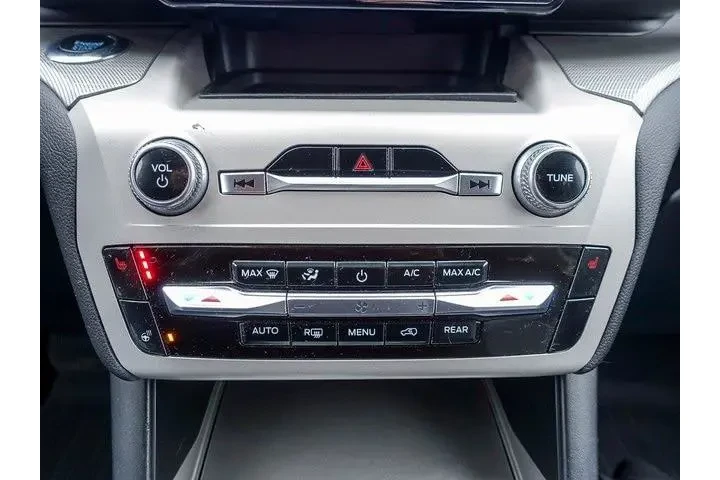 $32963 : Ford Explorer 2023 AWD XLT 4 image 5