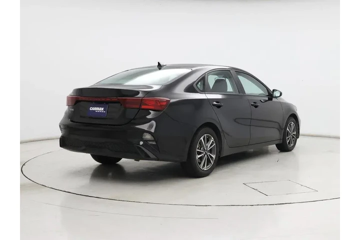 $16998 : Kia Forte 2024 LX 4dr Sedan image 8