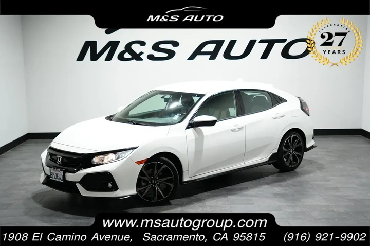 $14732 : 2017 Civic Hatchback Sport image 1