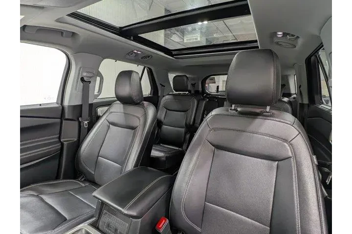 $38823 : Ford Explorer 2024 AWD Limit image 5
