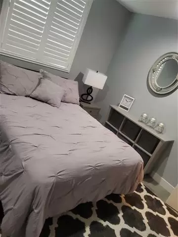 $1 : Hombres se renta cuarto image 3