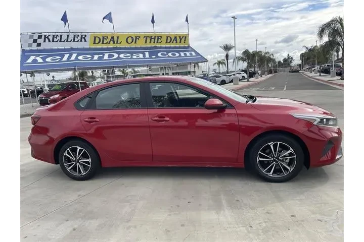 $17999 : Kia Forte 2023 LXS 4dr Sedan image 9