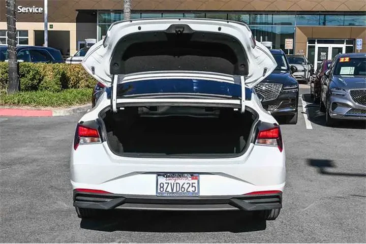 $17000 : Hyundai ELANTRA 2022 SEL 4dr image 7